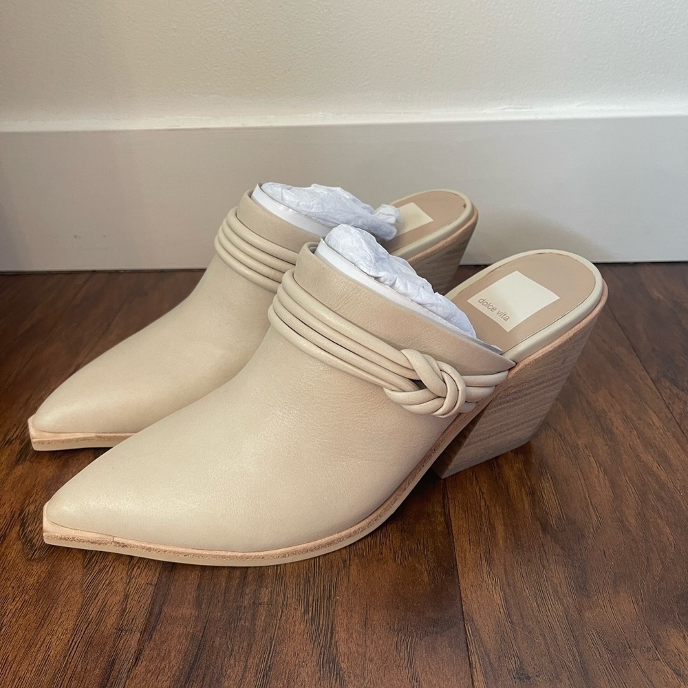 Dolce Vita Cream Pointed-Toe Knot Mules